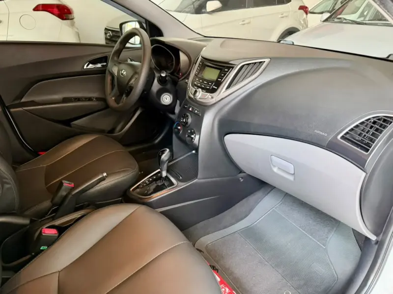 HB 20 Hatch X - Foto