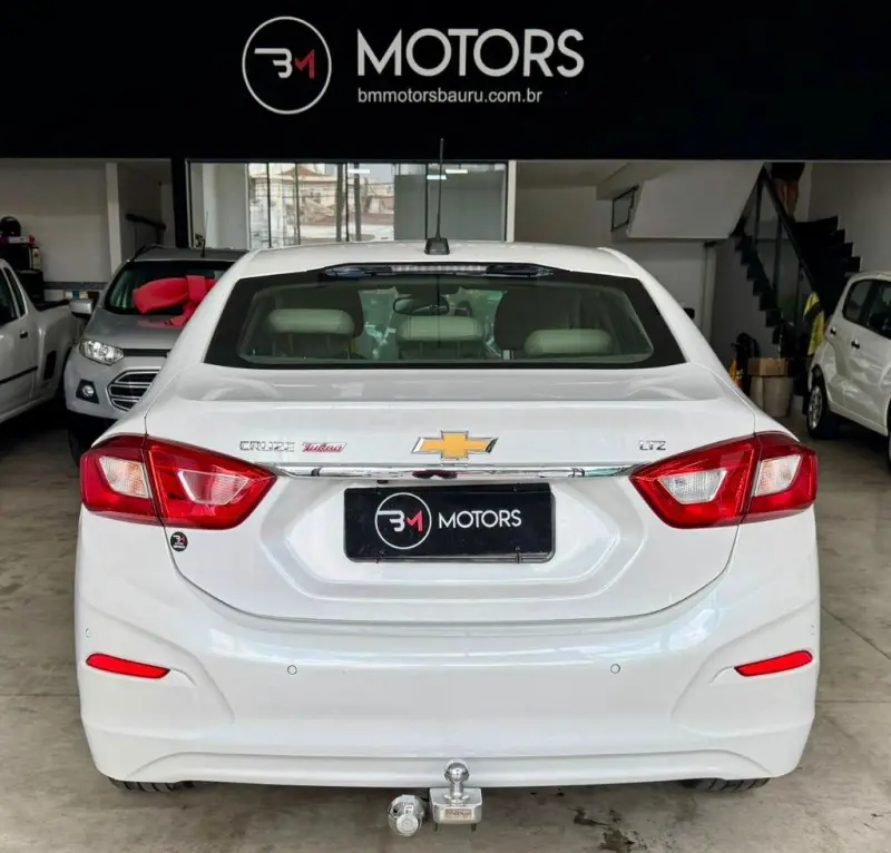 Cruze Sedan - Foto