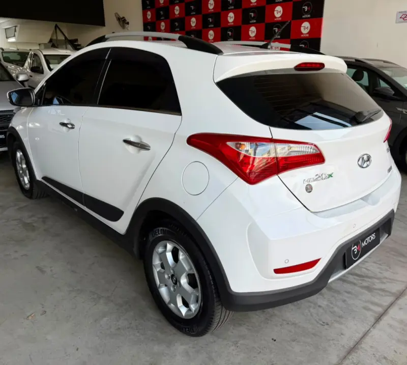 HB 20 Hatch X - Foto