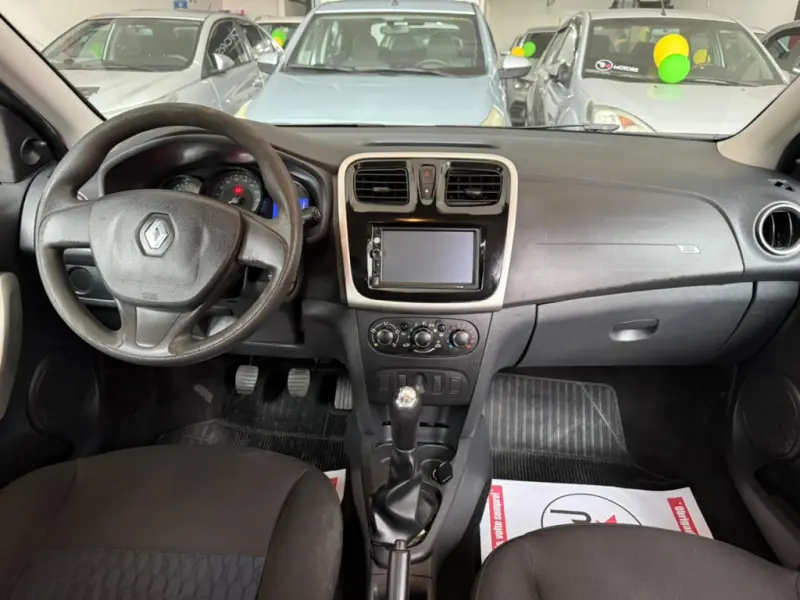 Sandero - Foto
