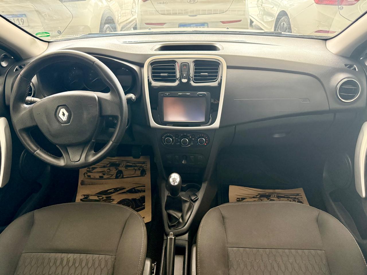 Sandero - Foto