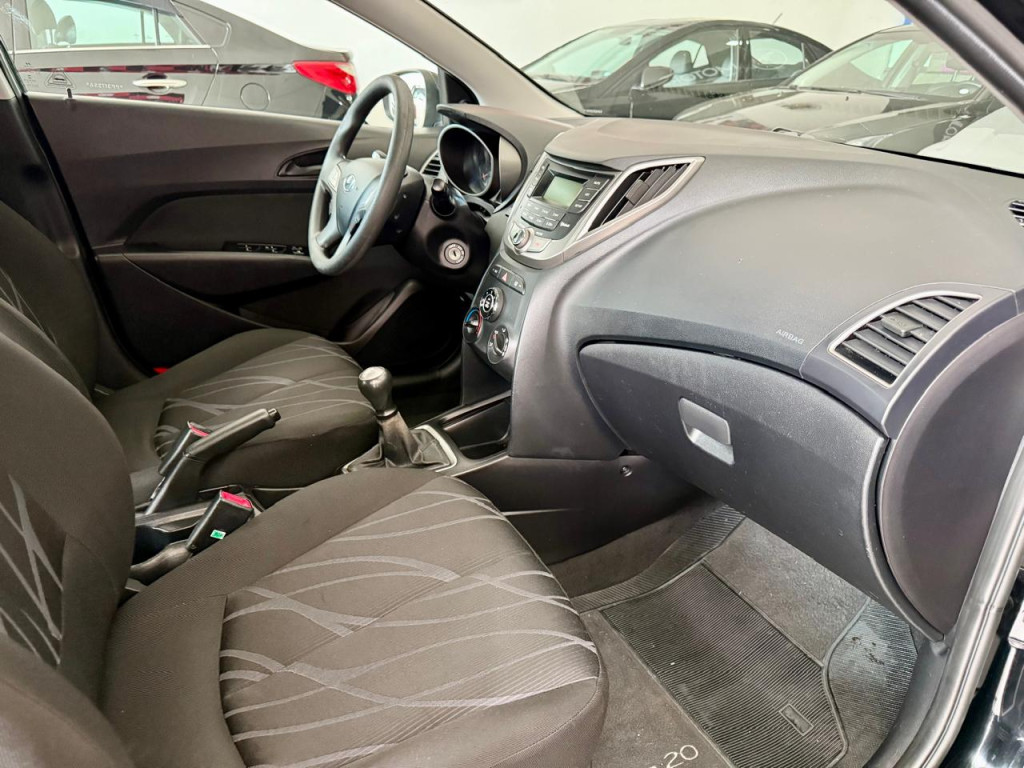 HB 20 Hatch - Foto