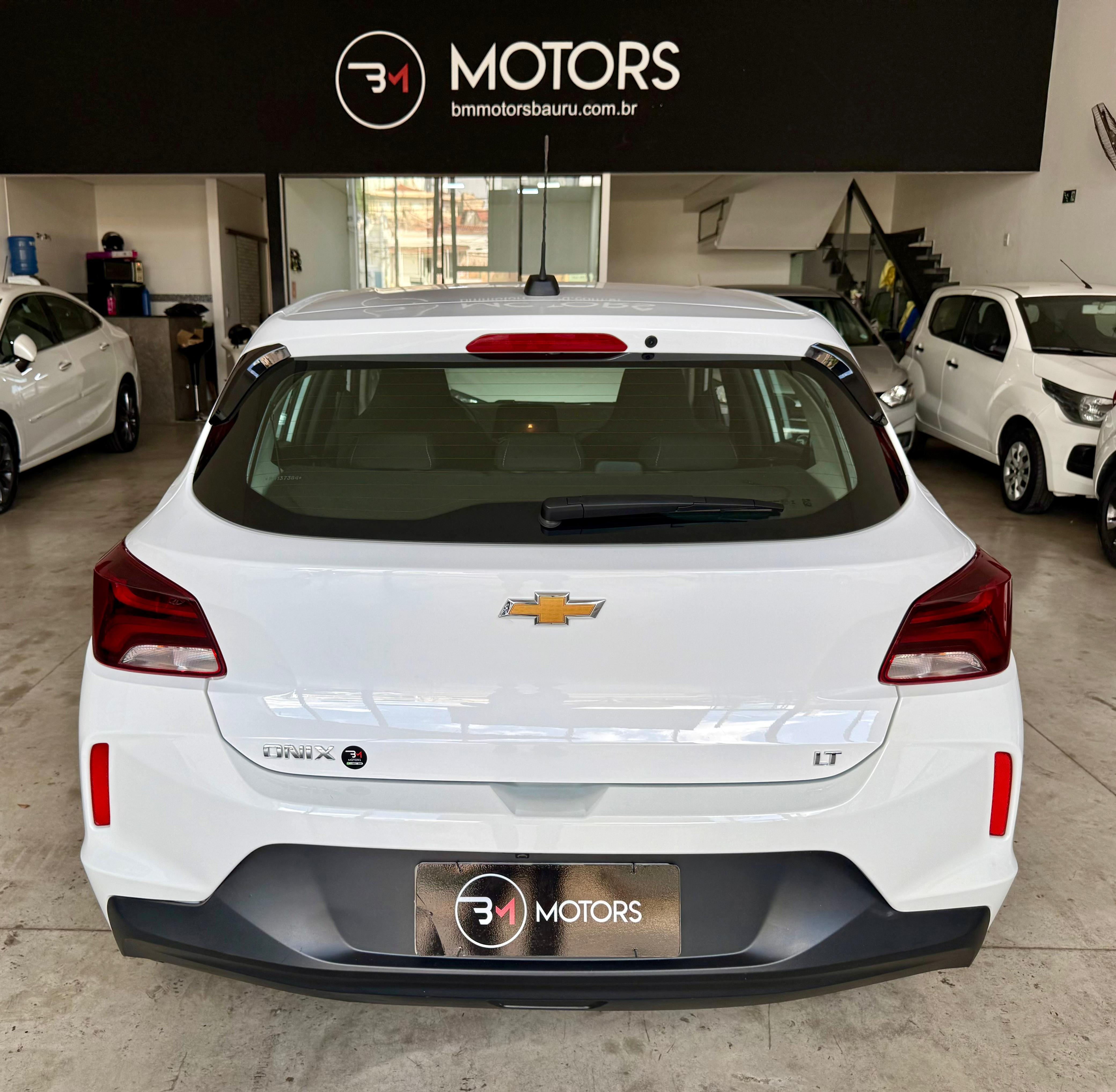 Onix Hatch - Foto