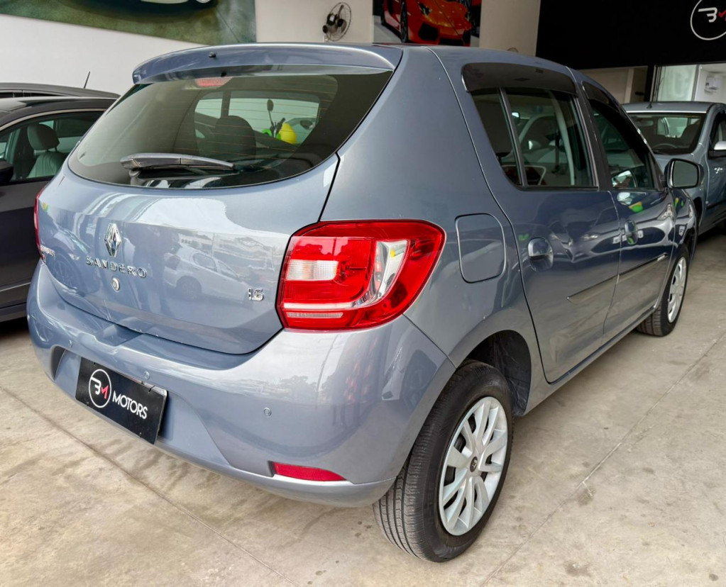 Sandero - Foto